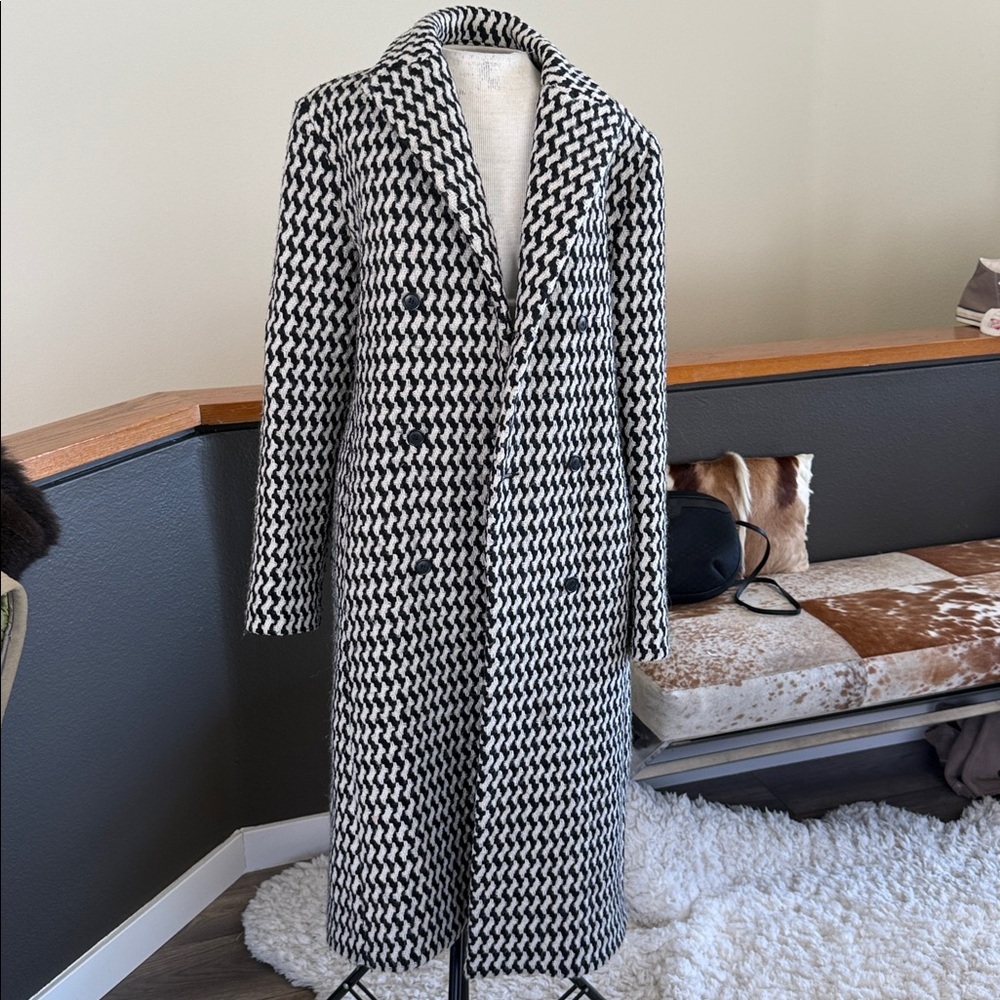 Express wool houndstooth long coat size 9/10